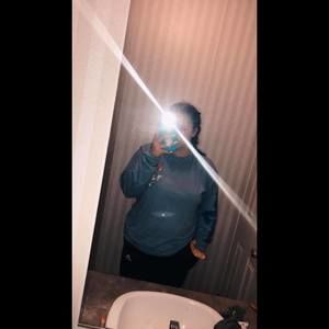 Meet your Posher, Ivori